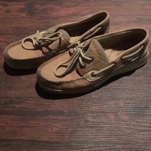Tan Sperrys